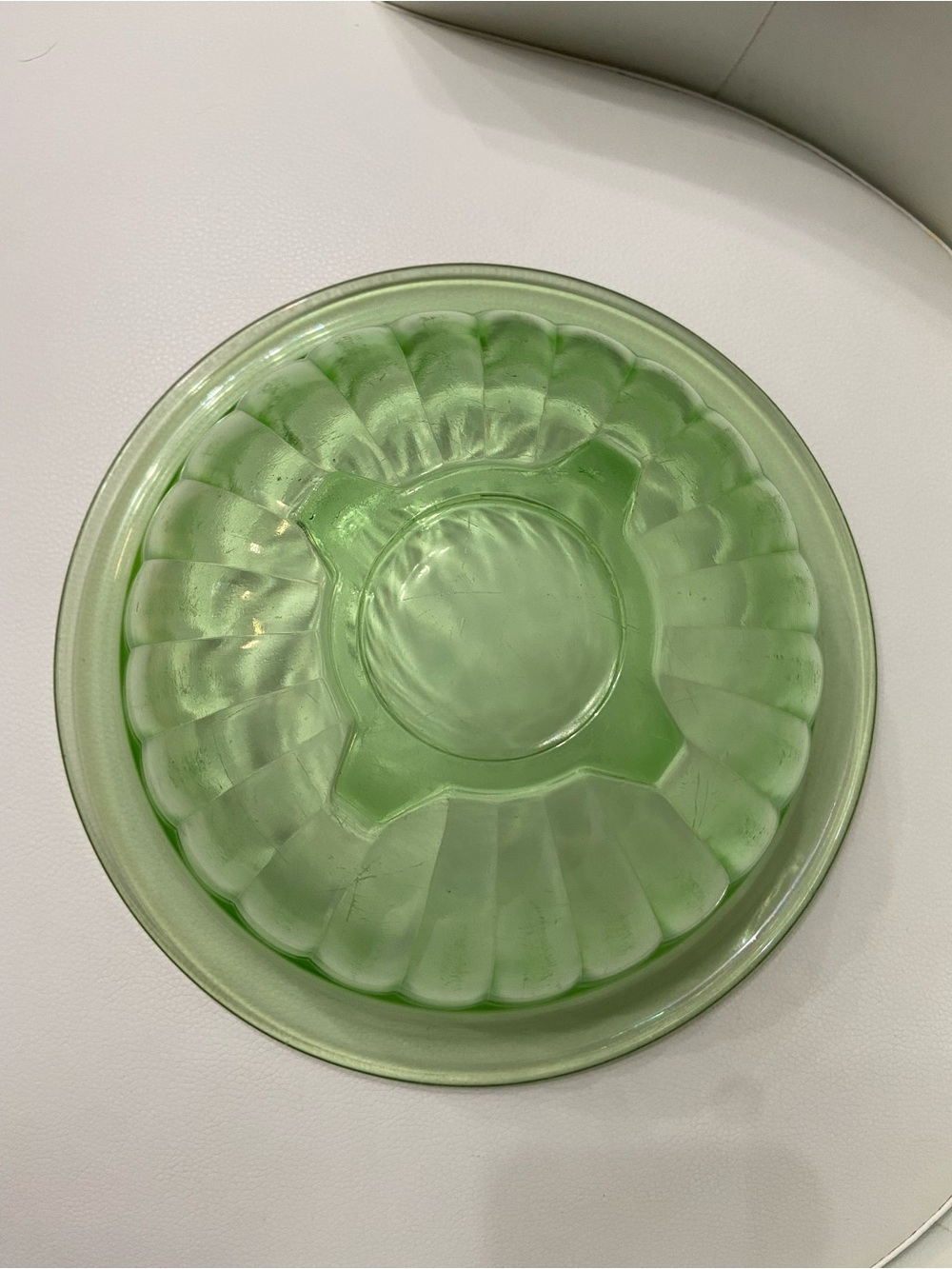 Vtg Hazel Atlas Green Depression Uranium Glass Ribbed Mixing Bowl 4-Footed Base - Picture 8 of 17